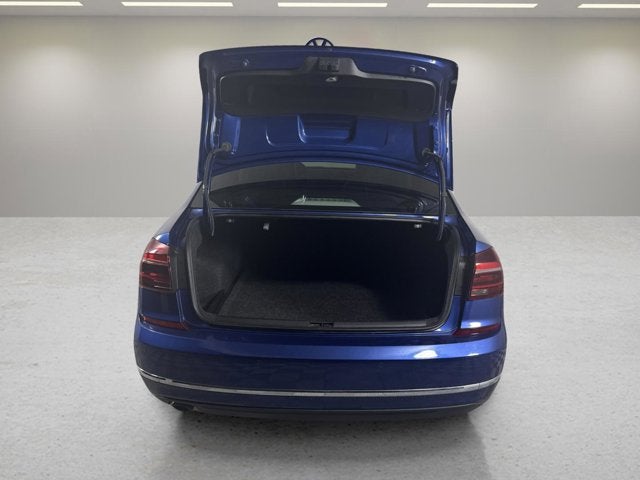 2017 Volkswagen Passat 1.8T SE w/Technology