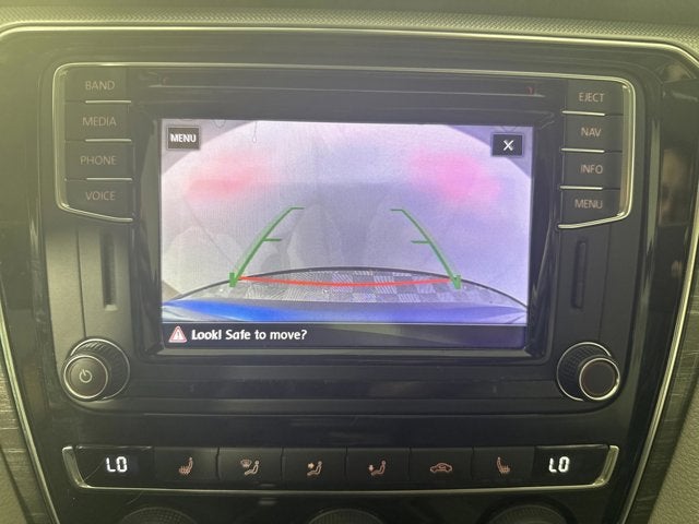 2017 Volkswagen Passat 1.8T SE w/Technology