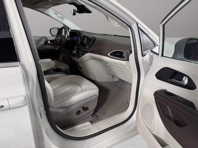 2021 Chrysler Pacifica Hybrid Touring L