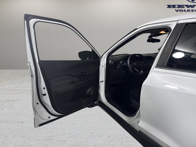 2020 Nissan Kicks S