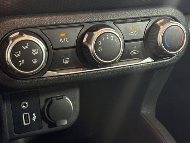2020 Nissan Kicks S