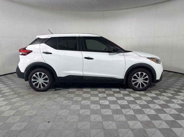 2020 Nissan Kicks S