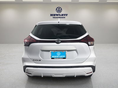2023 Nissan Kicks S