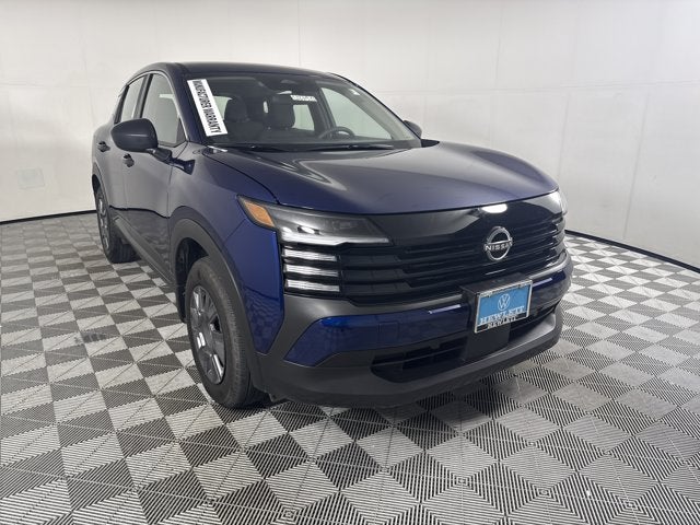2025 Nissan Kicks S
