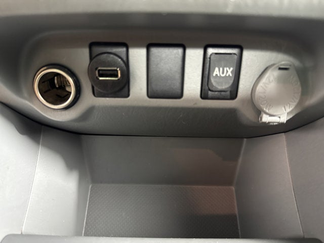 2009 Toyota Tacoma 4WD Double LB V6 AT (Natl)