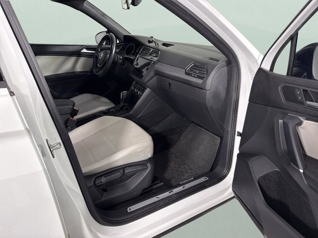 2020 Volkswagen Tiguan SE R-Line Black