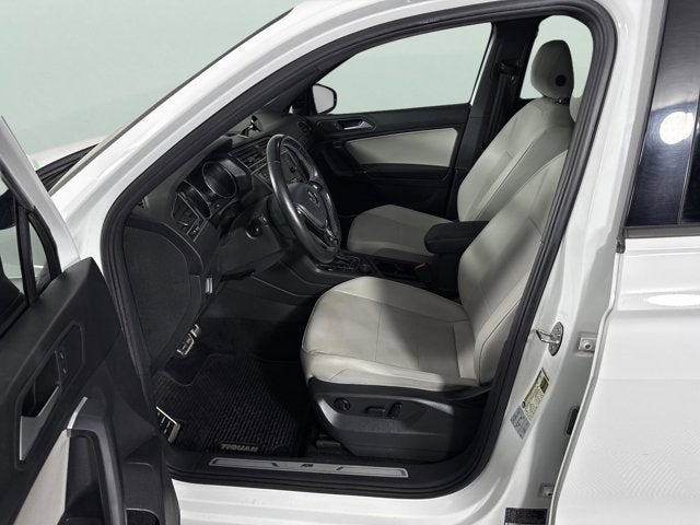 2020 Volkswagen Tiguan SE R-Line Black