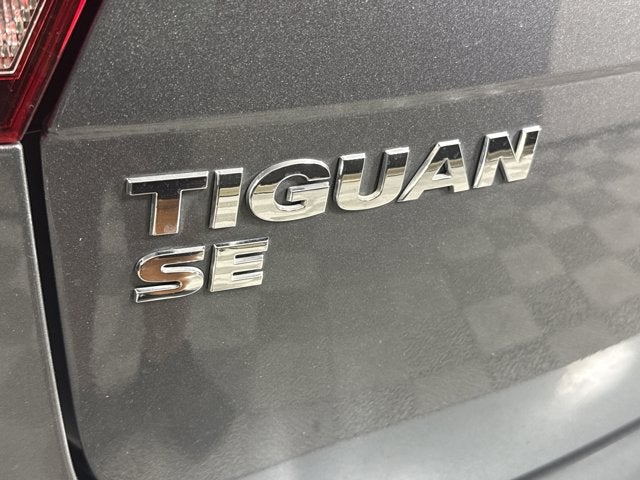 2021 Volkswagen Tiguan SE R-Line Black