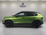 2025 Volkswagen Taos SE Black