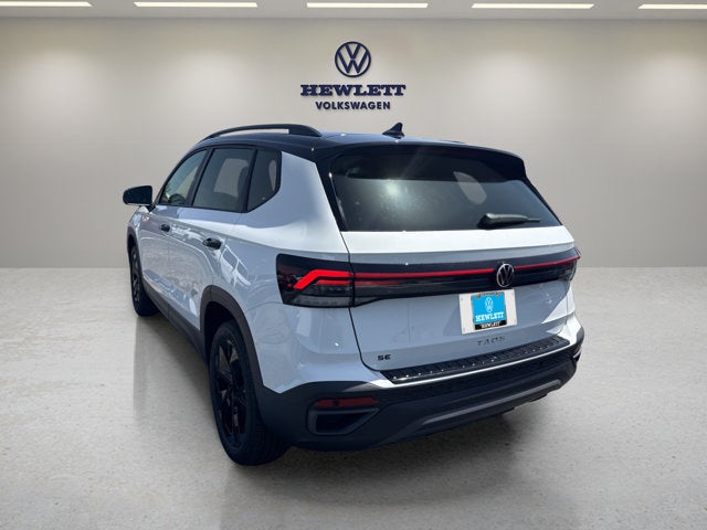 2026 Volkswagen Taos SE Black