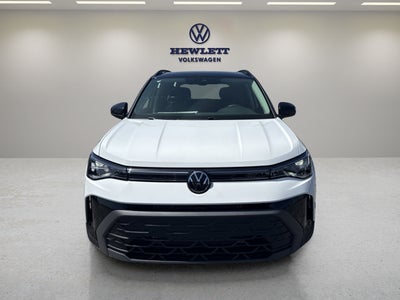 2026 Volkswagen Taos SE Black