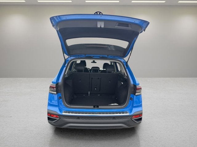2026 Volkswagen Taos SE Black