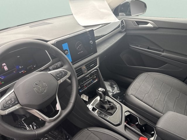 2026 Volkswagen Taos SE Black