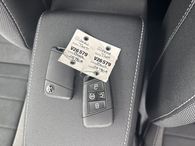 2026 Volkswagen Taos SE Black