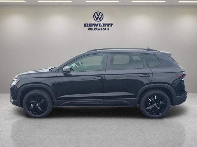 2026 Volkswagen Taos SE Black
