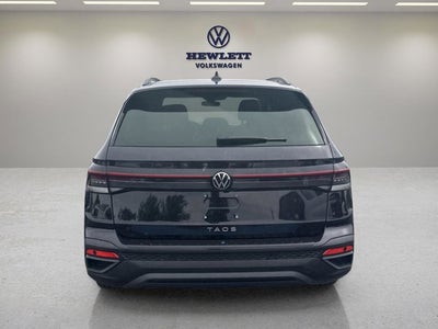 2026 Volkswagen Taos SE Black