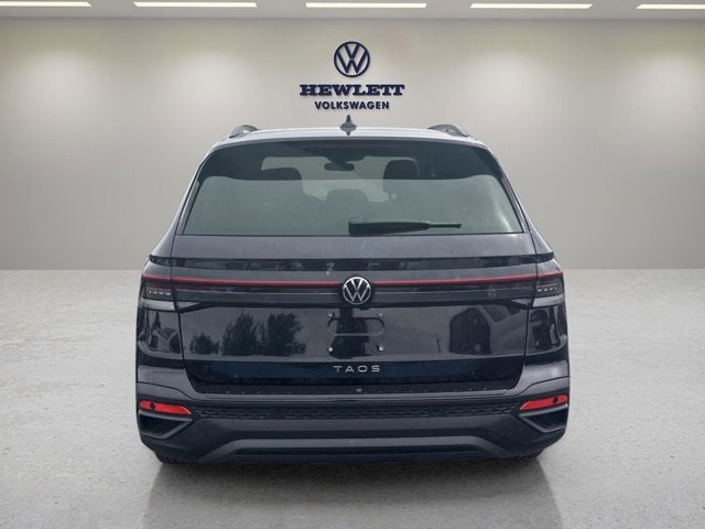 2026 Volkswagen Taos SE Black