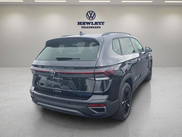 2026 Volkswagen Taos SE Black