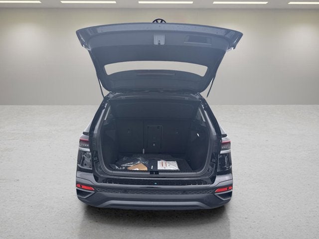 2026 Volkswagen Taos SE Black