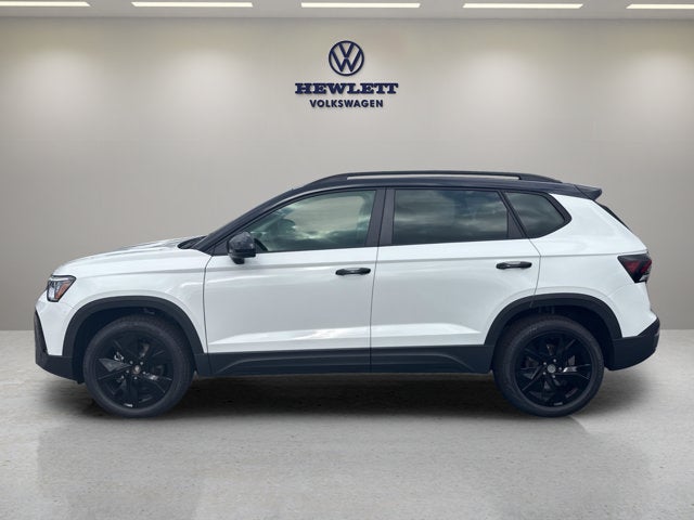 2026 Volkswagen Taos SE Black