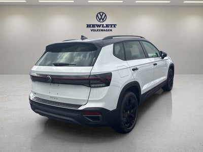2026 Volkswagen Taos SE Black