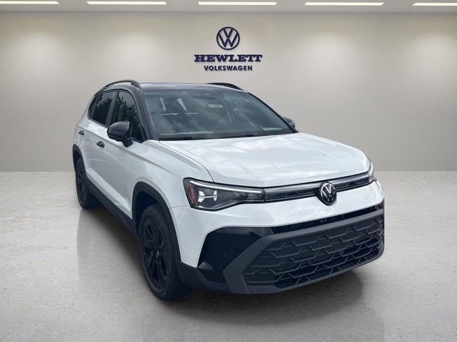 2026 Volkswagen Taos SE Black