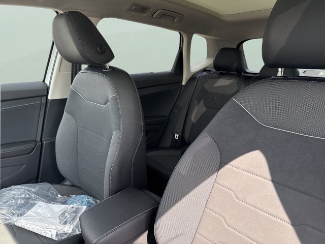 2026 Volkswagen Taos SE Black
