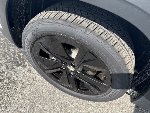 2026 Volkswagen Taos SE Black