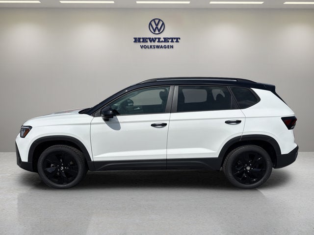 2026 Volkswagen Taos SE Black
