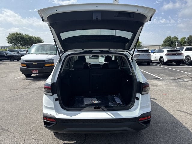 2026 Volkswagen Taos SE Black