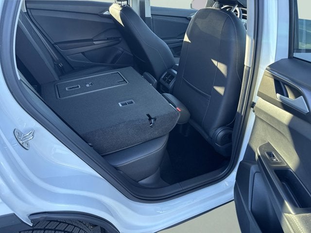 2026 Volkswagen Taos SE Black