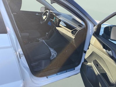 2026 Volkswagen Taos SE Black