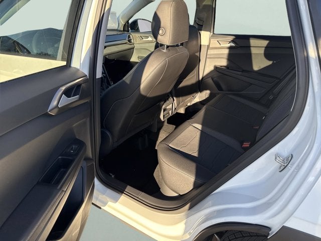 2026 Volkswagen Taos SE Black