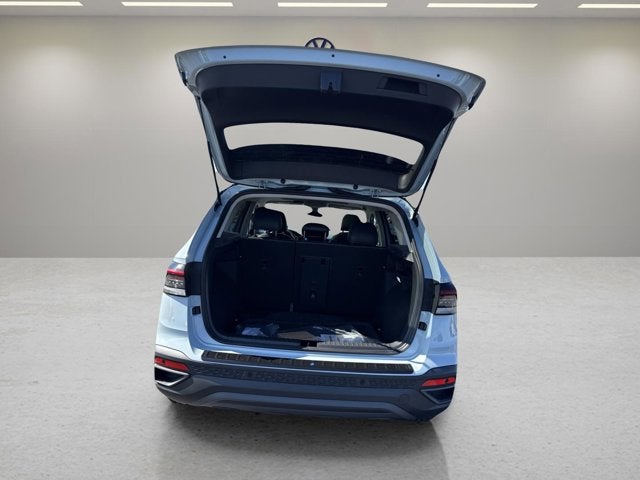 2026 Volkswagen Taos SE Black