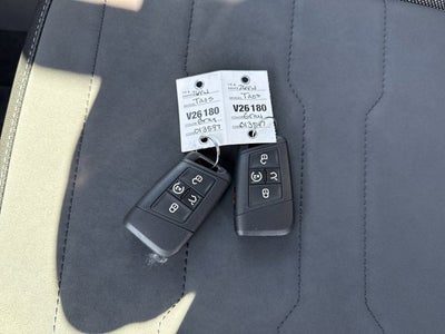 2026 Volkswagen Taos SE Black