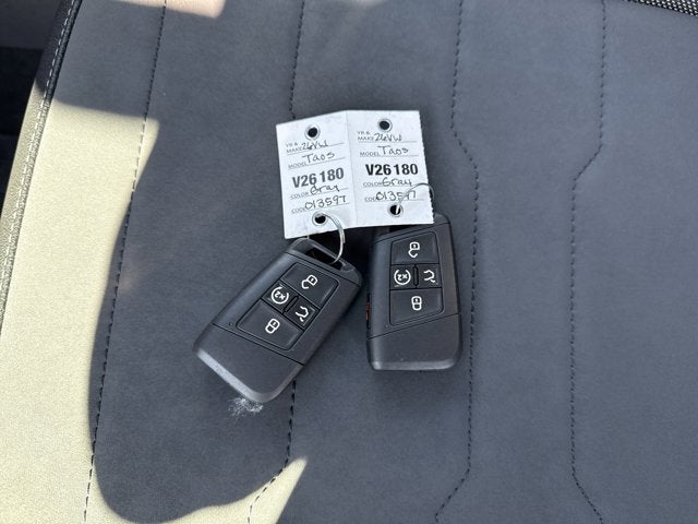 2026 Volkswagen Taos SE Black