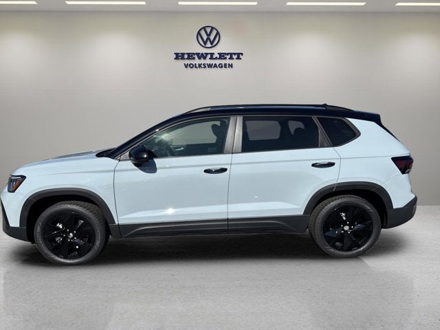 2026 Volkswagen Taos SE Black