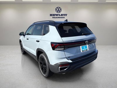 2026 Volkswagen Taos SE Black