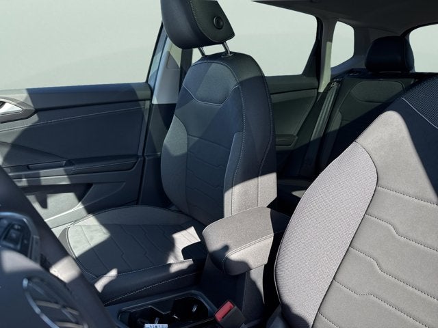 2026 Volkswagen Taos SE Black