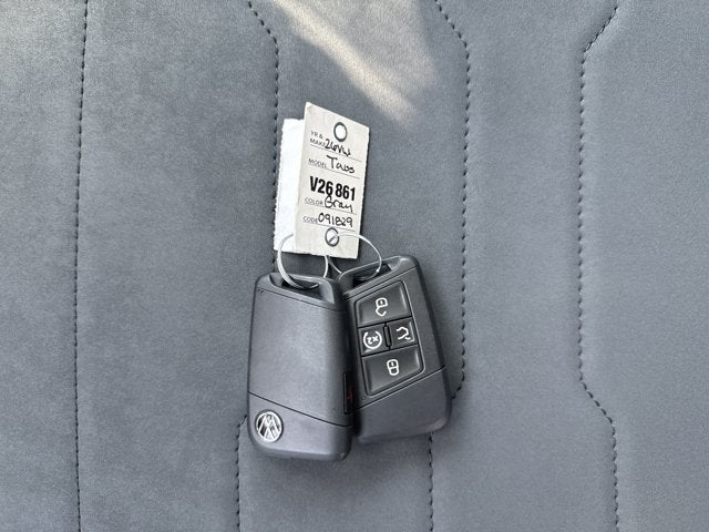 2026 Volkswagen Taos SE Black