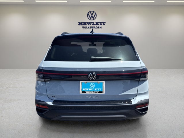 2026 Volkswagen Taos SE Black
