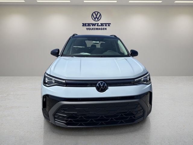 2026 Volkswagen Taos SE Black