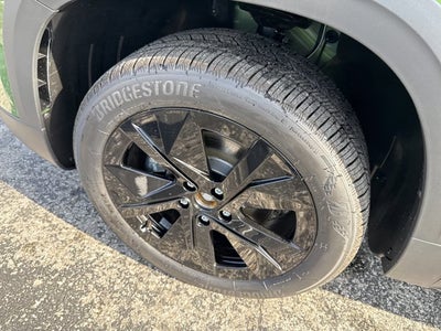 2026 Volkswagen Taos SE Black