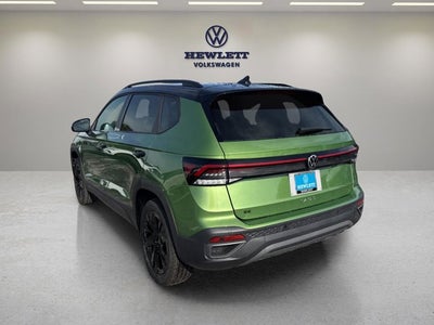 2026 Volkswagen Taos SE Black
