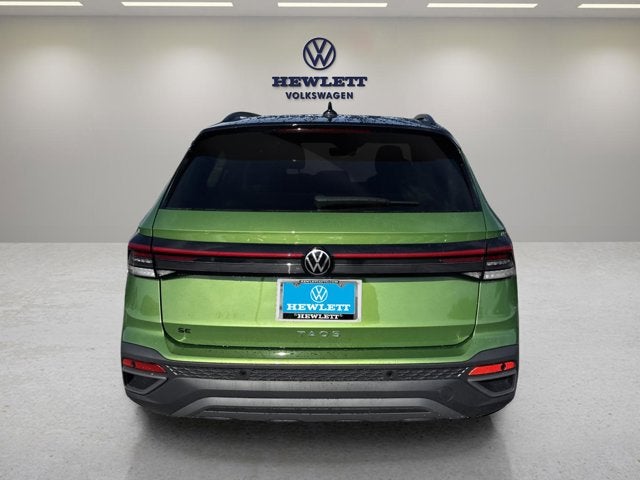 2026 Volkswagen Taos SE Black