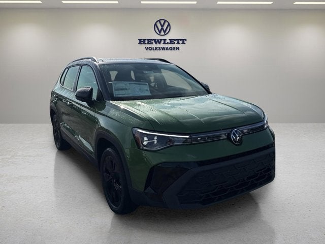 2026 Volkswagen Taos SE Black