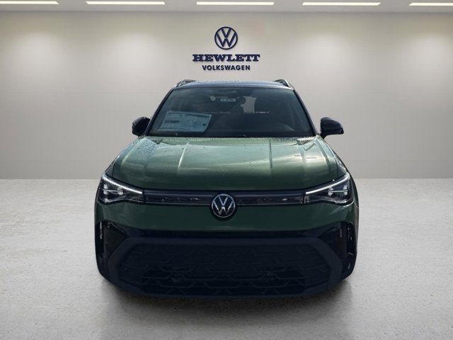 2026 Volkswagen Taos SE Black