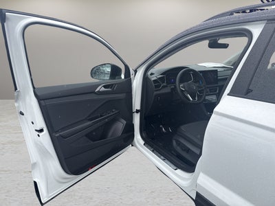 2026 Volkswagen Taos SE Black
