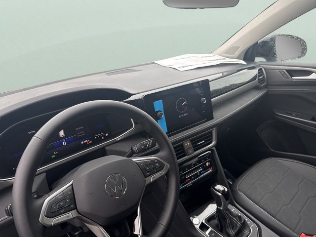 2026 Volkswagen Taos SE Black