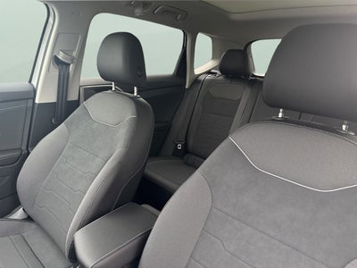 2026 Volkswagen Taos SE Black
